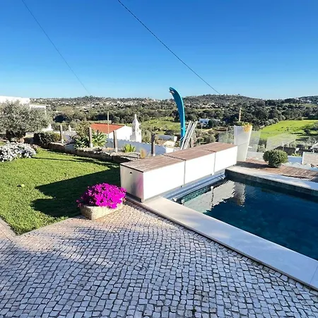 בית נופש Casa 3 Limoes